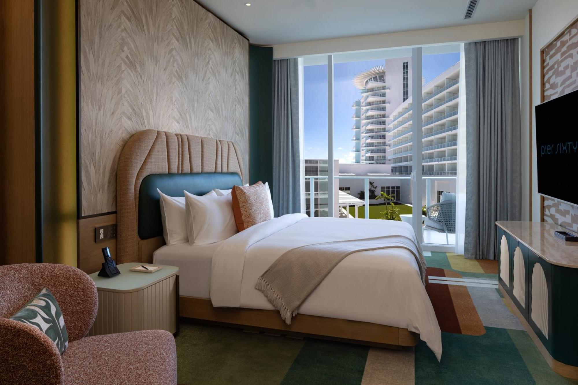 Pier Sixty-Six Otel Fort Lauderdale Oda fotoğraf